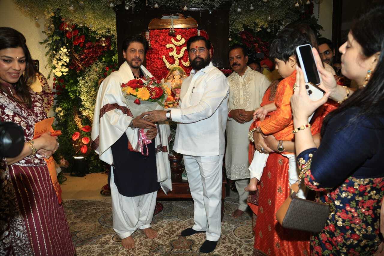 Shah Rukh was seen with CM Eknath Shinde